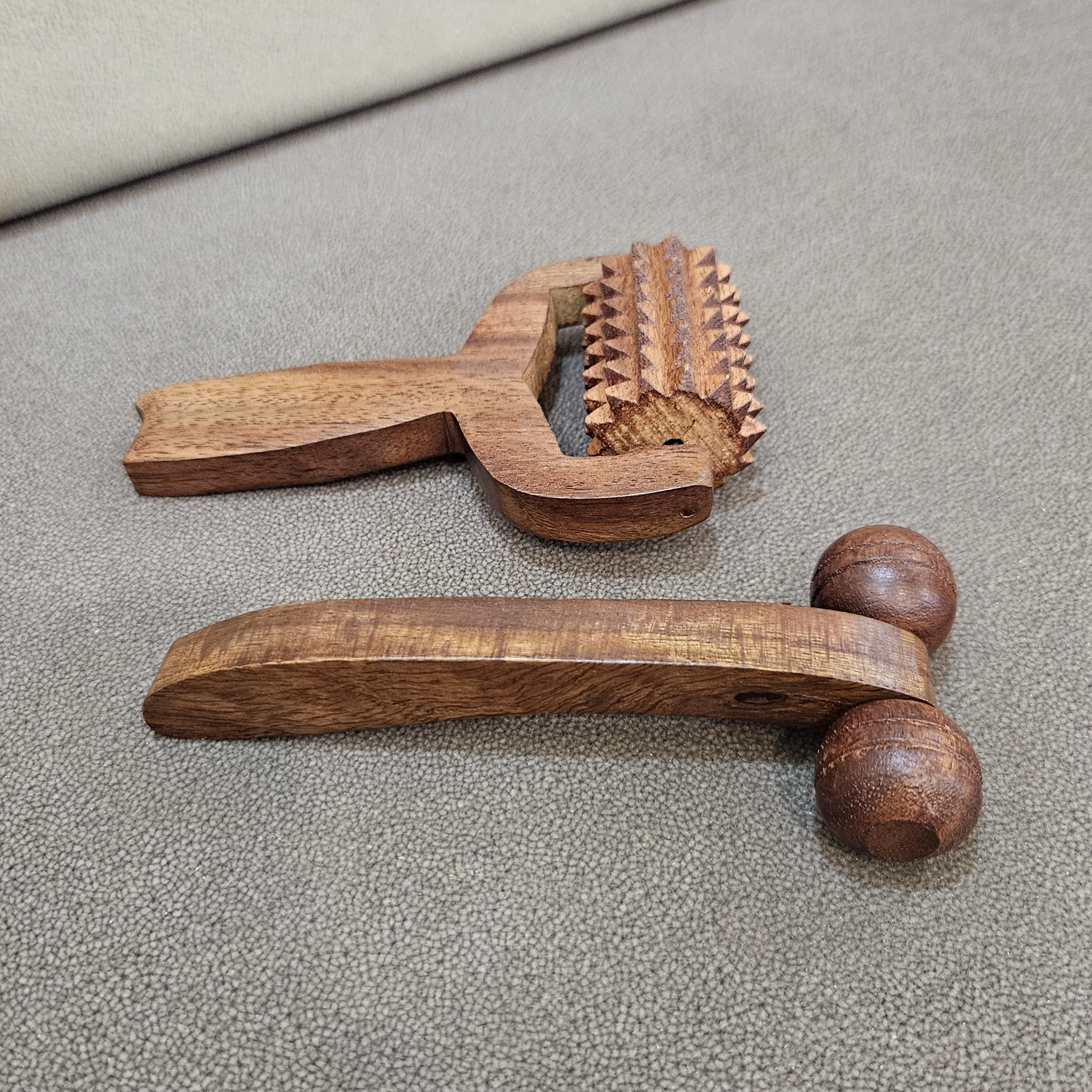 Master Arts Rosewood Acupressure Massager Set | Balyantra Head Massager| 2 Roller Face Massager for De-puff and Uplift skin.