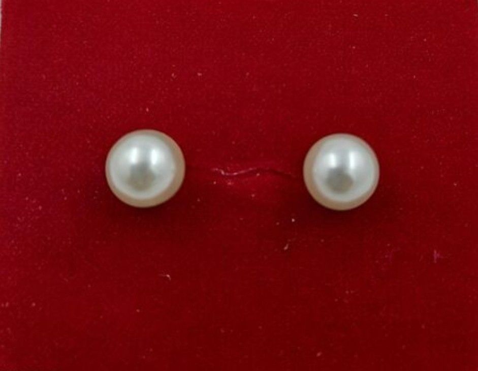 ERRING TOPS WHITE PEARL 1 PAIR