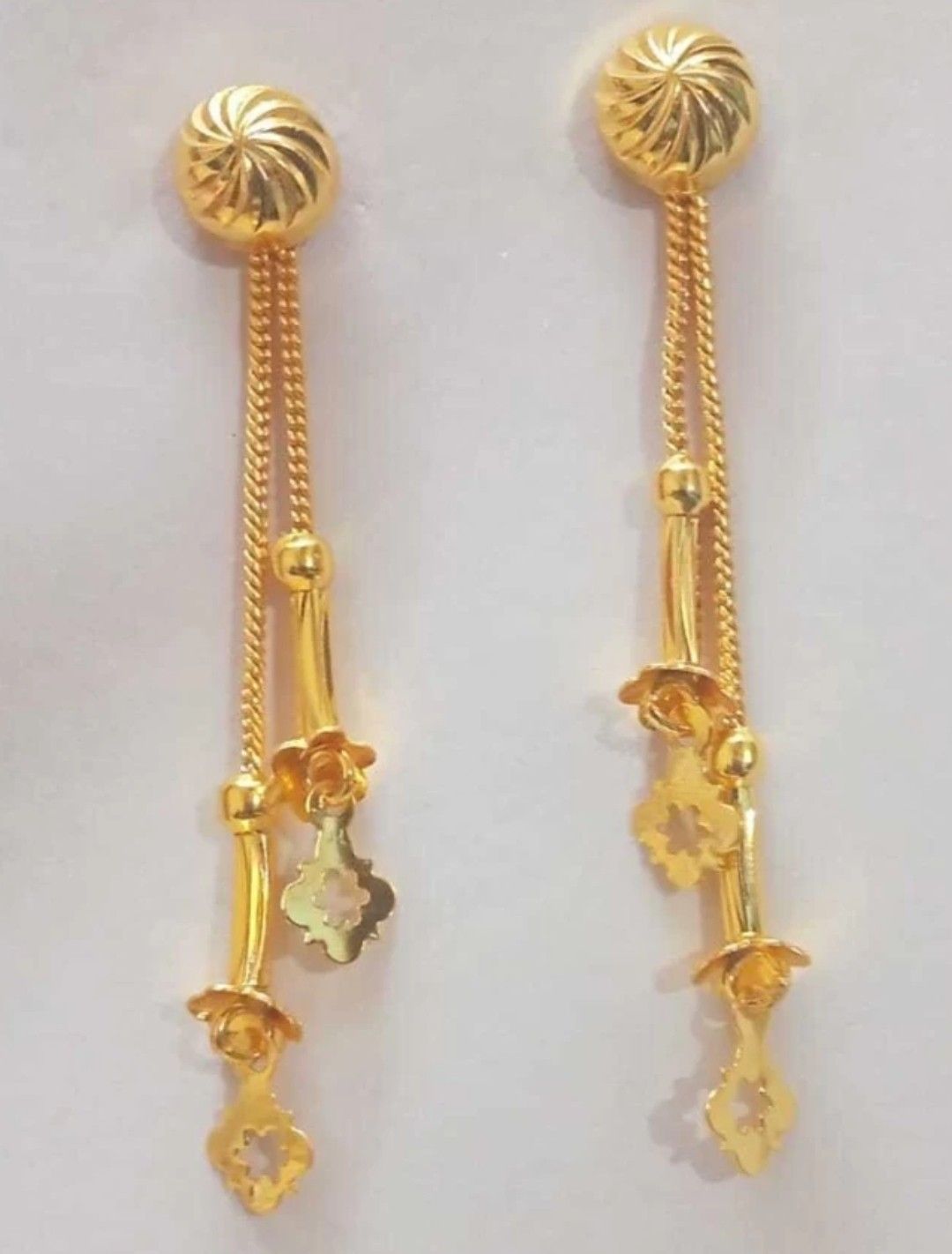 SUI LEAF LAYER EARRING