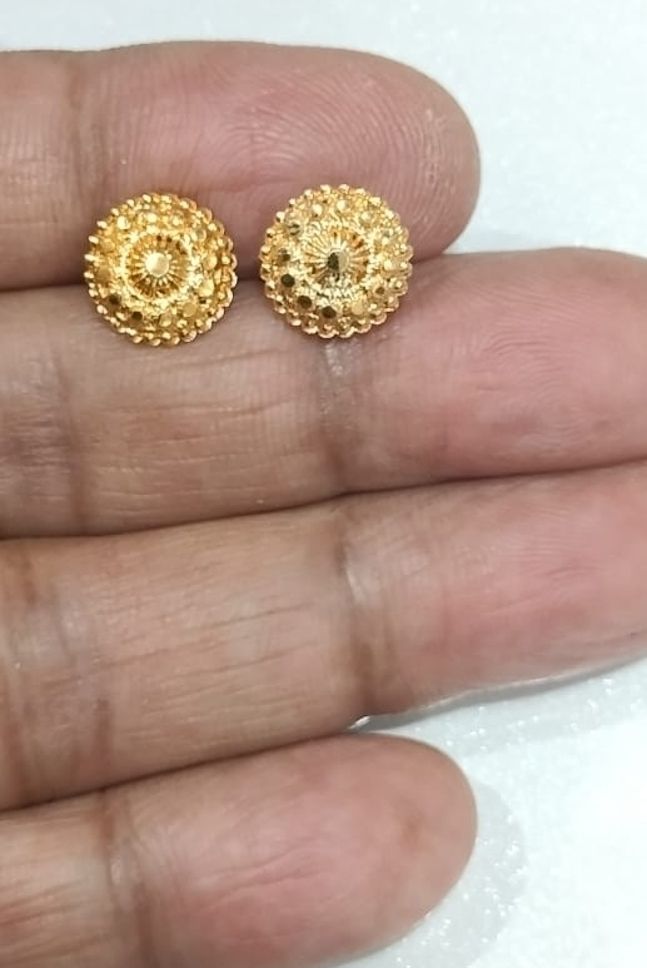 RCC-HOC-EARRING TOPS GOLD PACK OF 01