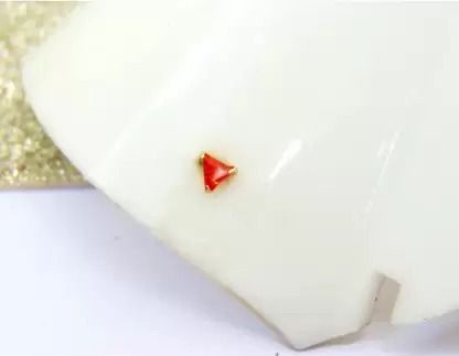 SHOPSY NOSE PIN TIKONA RED