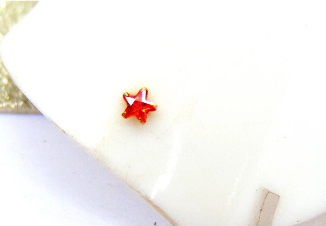 sh_HOC-NOSE PIN STAR RED-12