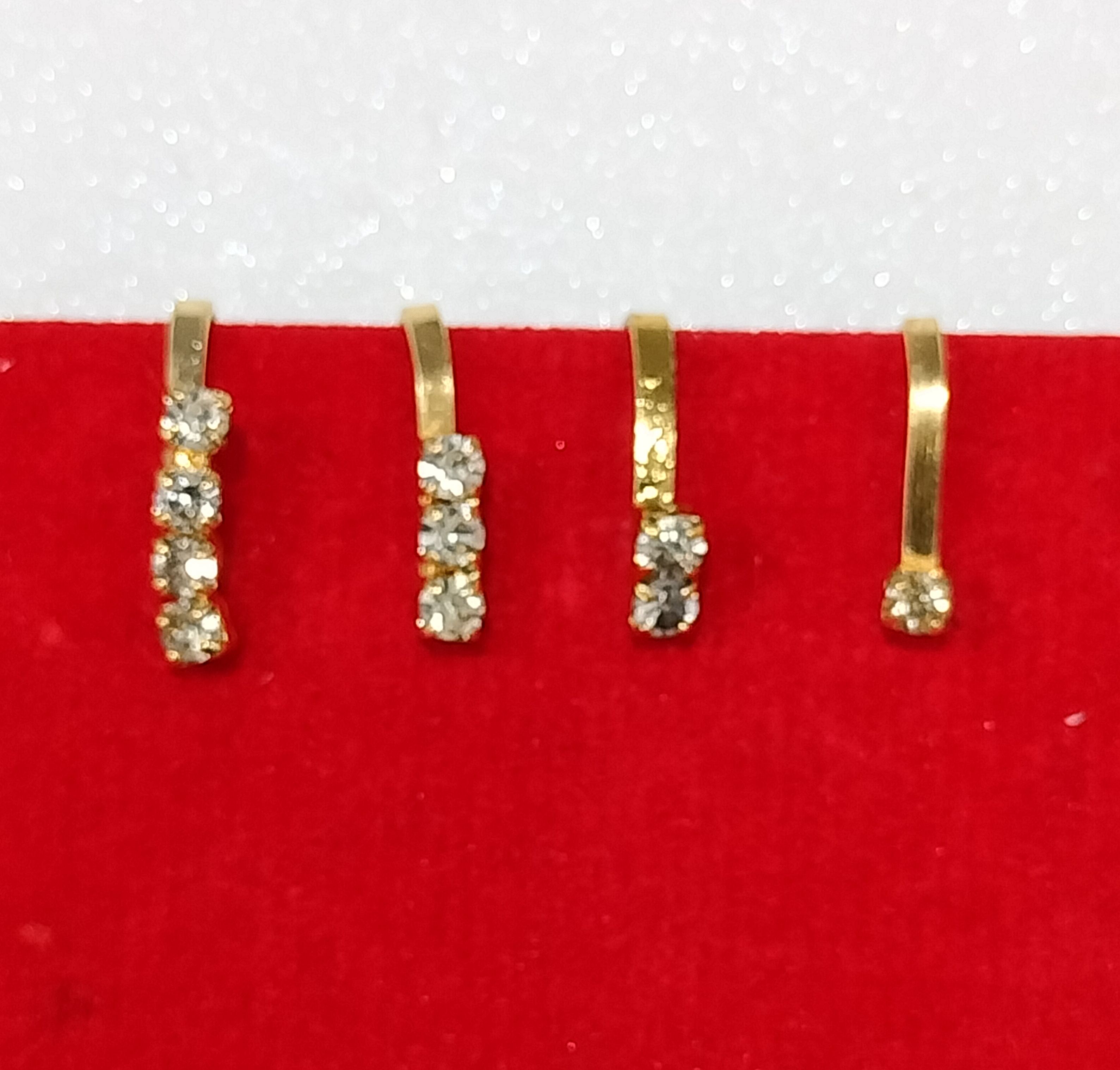 sh_U SHAP STUD 1/2/3/4 STONE PACK OF 4
