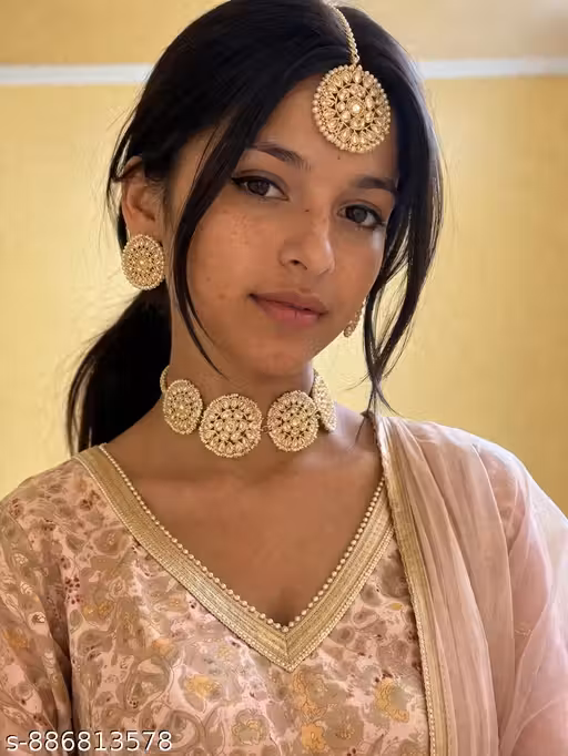 Elegant Gold-Plated Kundan Choker Necklace Set with Matching Earrings & Maang Tikka for Women
