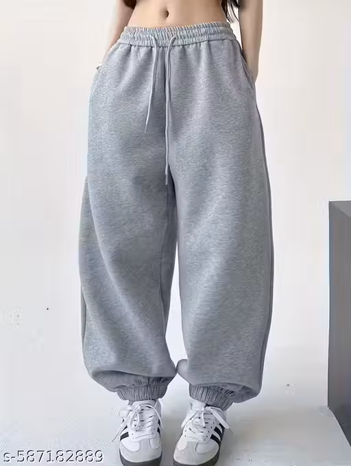Women’s Grey Loose Fit Jogger Sweatpants with Elastic Waist & Pockets