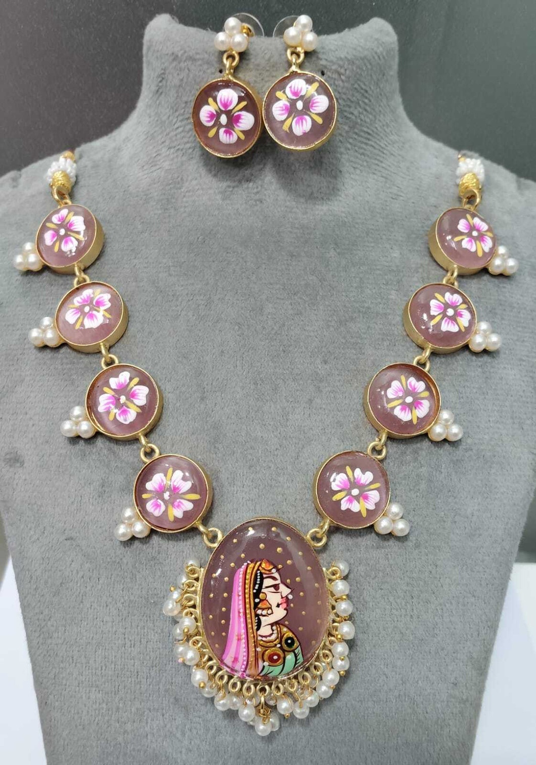 Elegance Infinity Brass, Alloy Pink Jewel Set (Pack of 1)