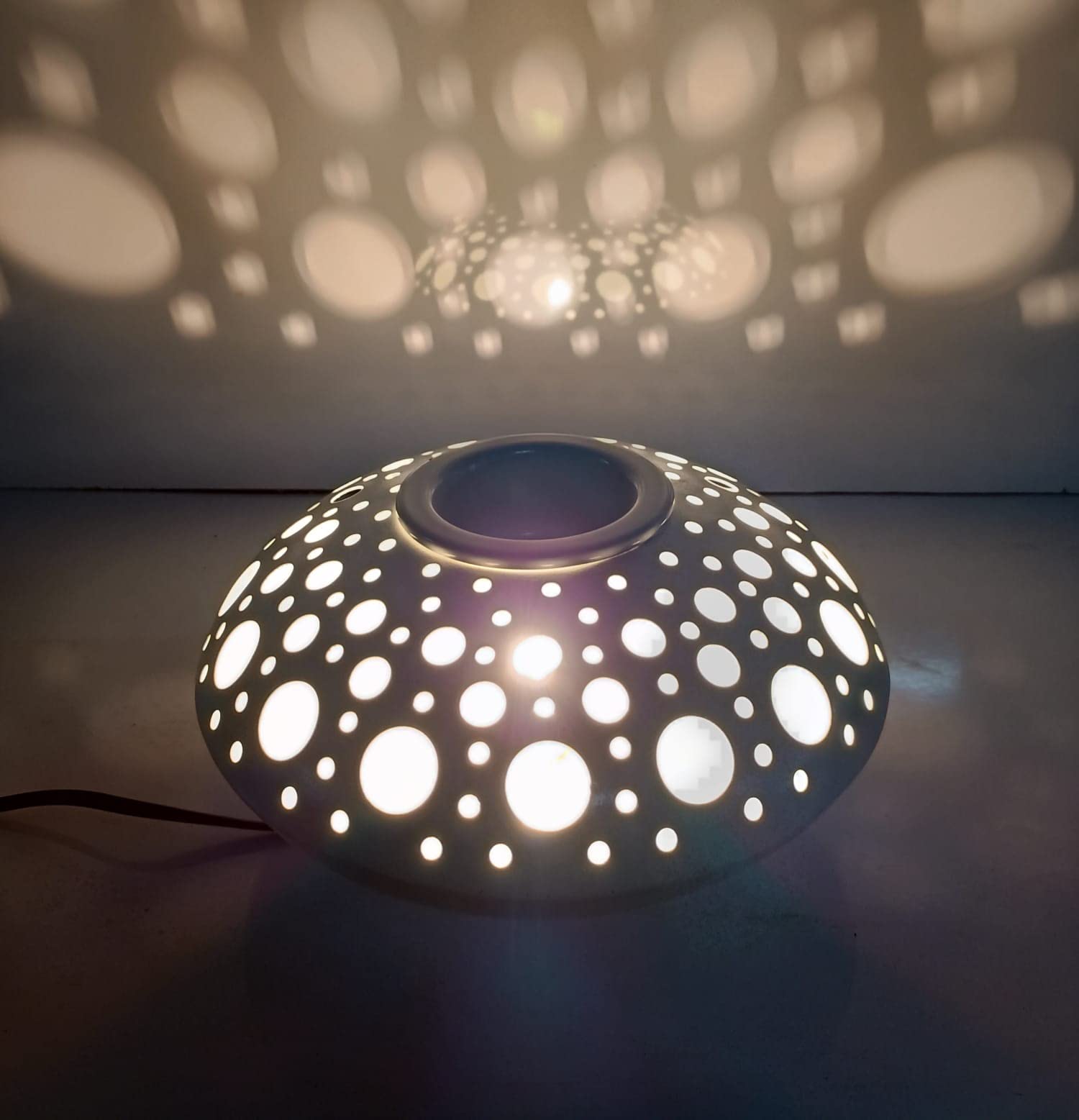 Decorative Electric Moroccan Style,Aroma Oil Burner (Diffuser) for Home Fragrance with 10ml Aroma Oil White_ R 1990