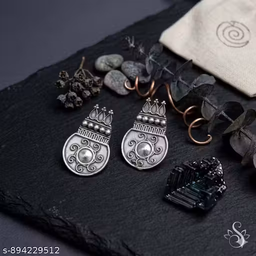 SE.112 SILVER EARRING