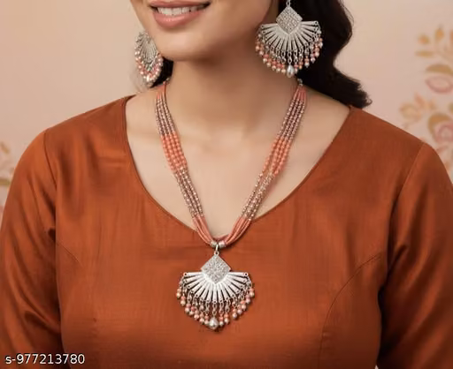 Roshal 2.O fashion jewellery necklace earrings set of 1