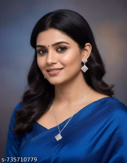 Roshal 2.O brand New necklace earring set of 1