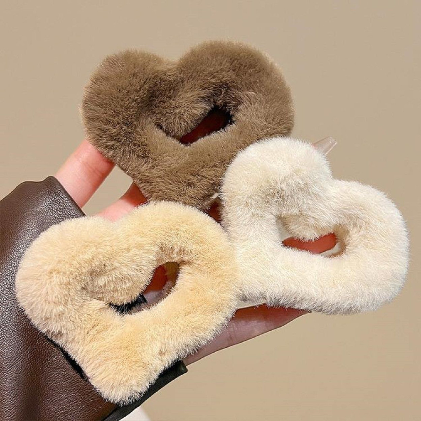 Heart Plush Delicate Hair Claw Big Size Back Head Bun Hair Grab Hair Claw (Multicolor)