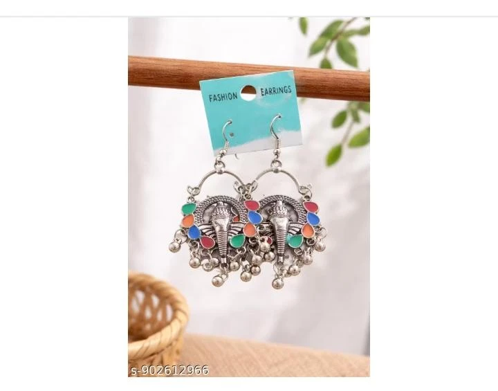 EARRING