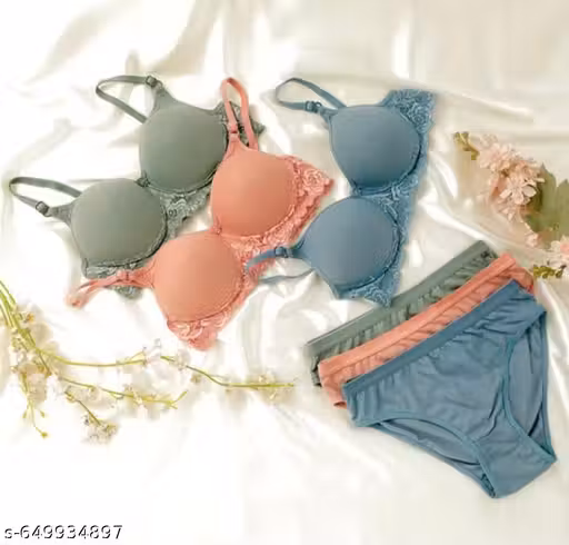 “Women’s Lace Padded Bra & Panty Set | Seamless Daily Wear Lingerie Set | Stylish Non-Wired Comfort Bra Set”