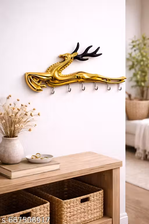 Material High Quality Metal Color Gold Body with Black Antlers