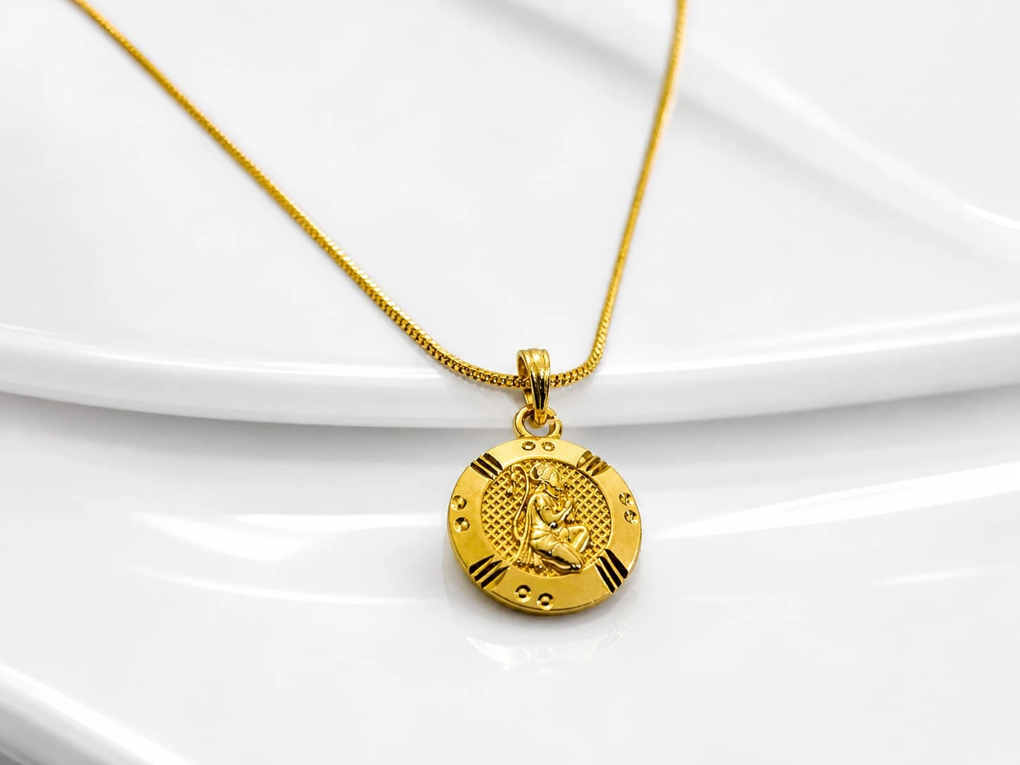 NECK CHAIN