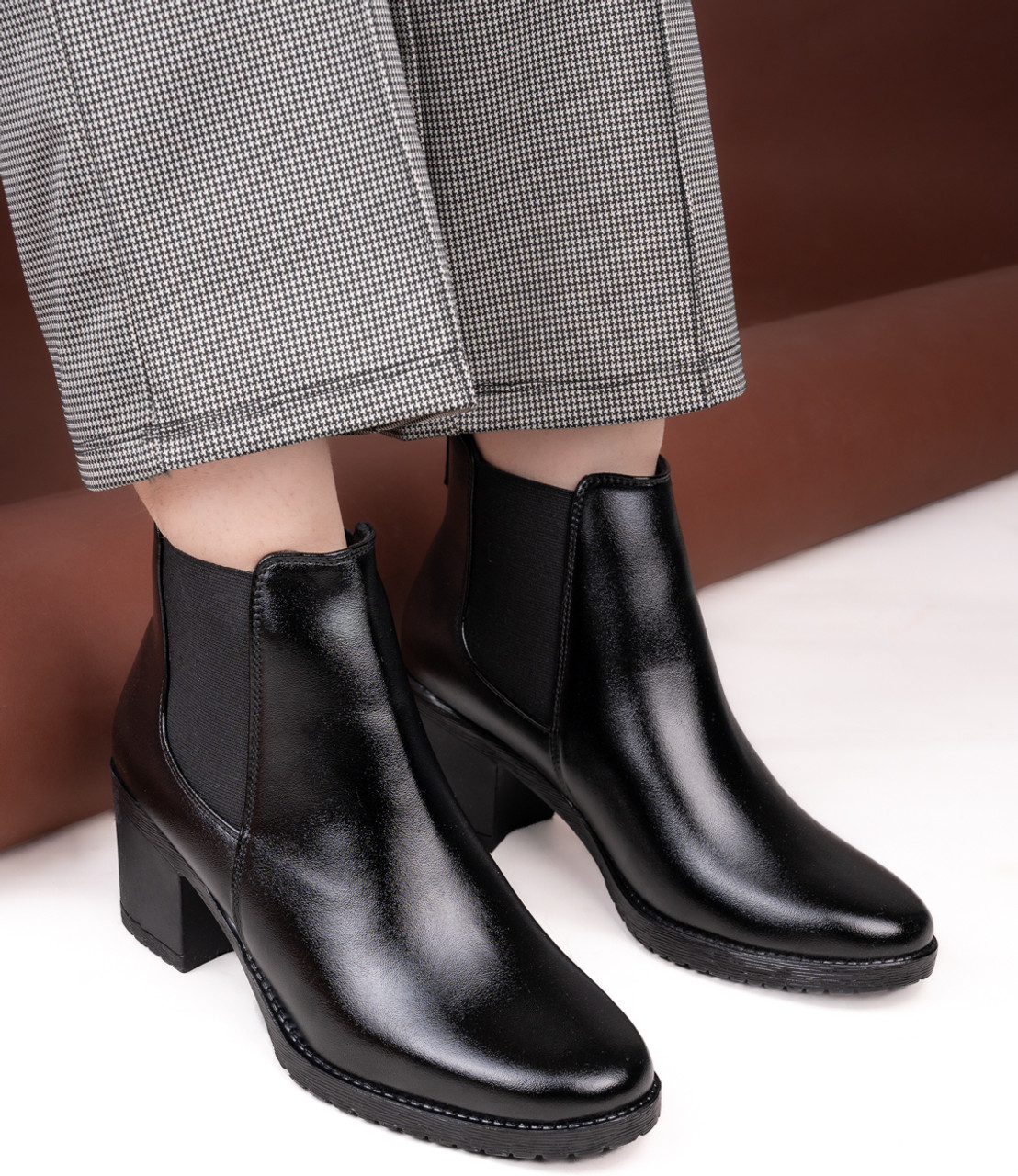 Big Liner Boots For Women (Black , 6)
