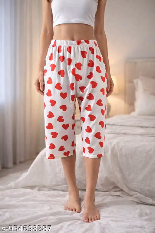 Women’s Heart Print Crepe Capri Pants for Nightwear