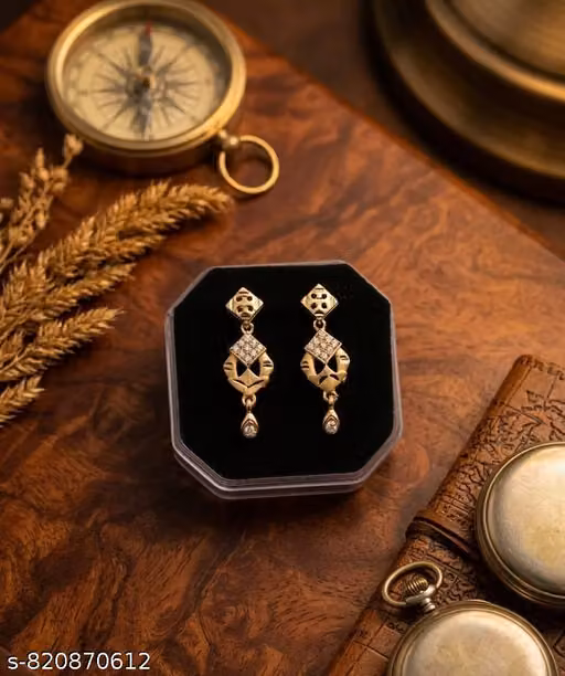 Classic Luxury Gold-Plated Chandelier Earrings for Women – Elegant Premium Design