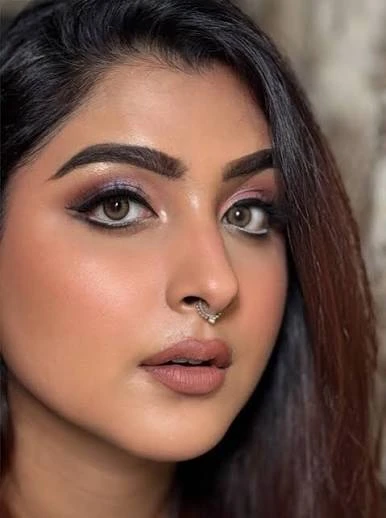 BADSHI96 BROWN EYE CONTECT LENS WITH FREE CASE PACK OF 01