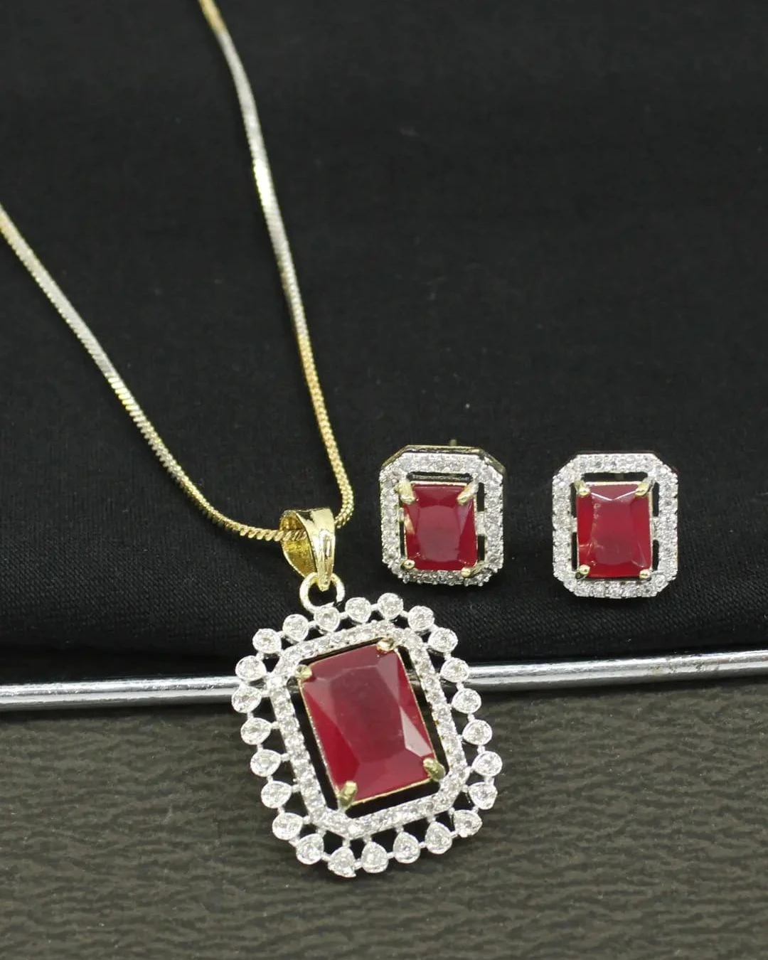 Emerald Glow Ruby Pendant Set