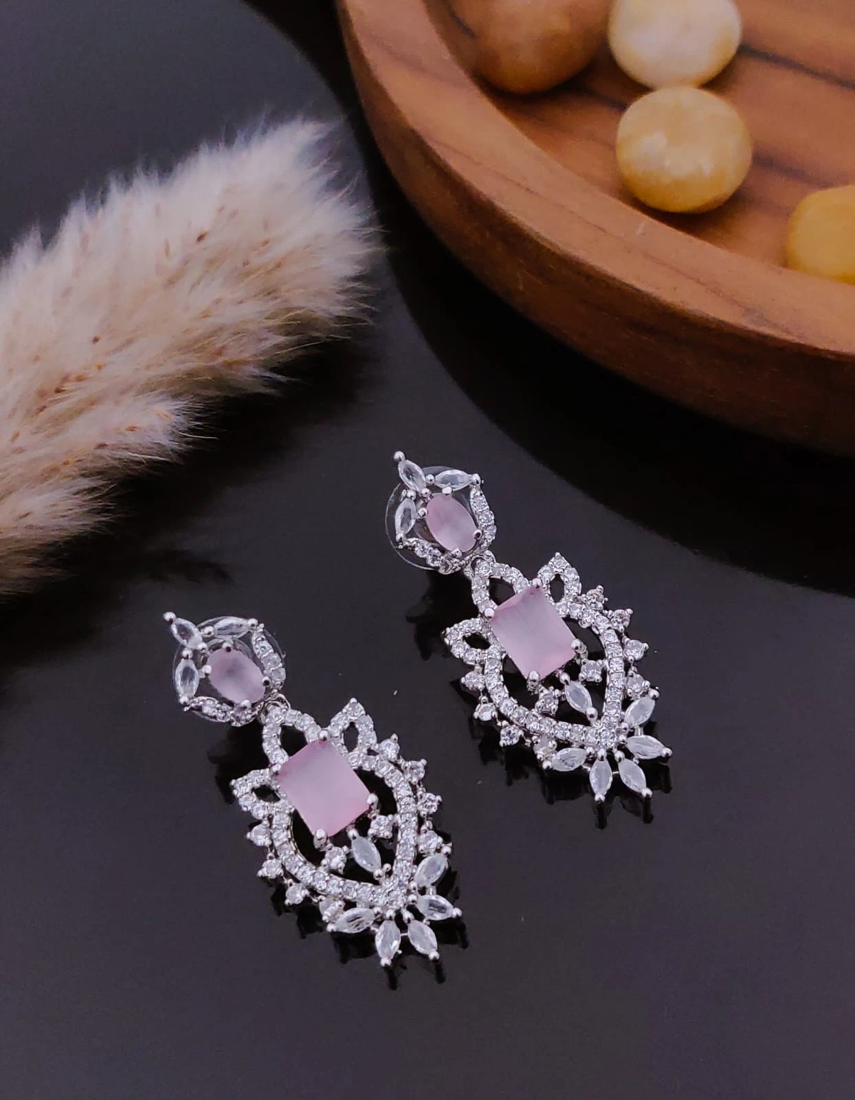 NEW FLOWER SHAPE EARRING FOR GIRLS & WOMEN