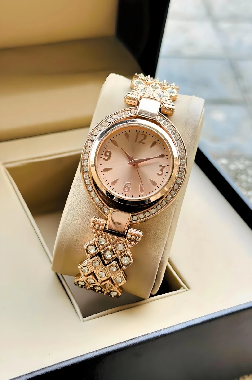 Women stylish watch