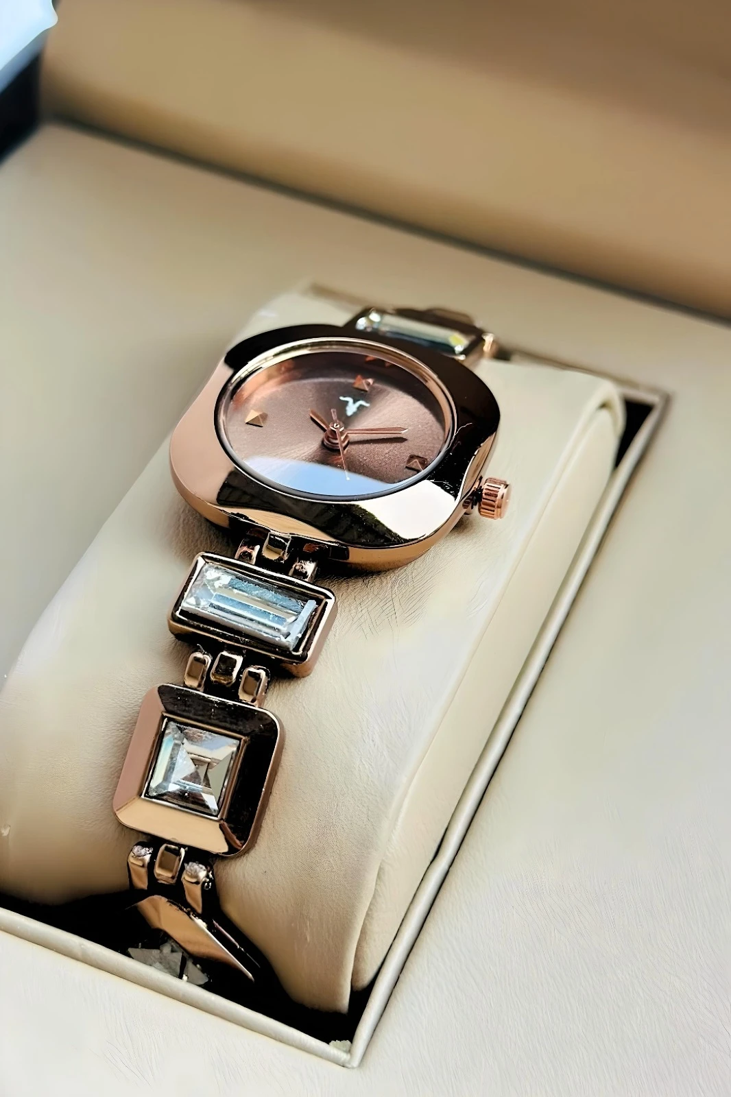 Women stylish watch