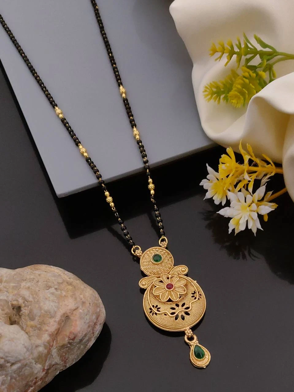 Mate Rajwadi polish Short Mangalsutra
