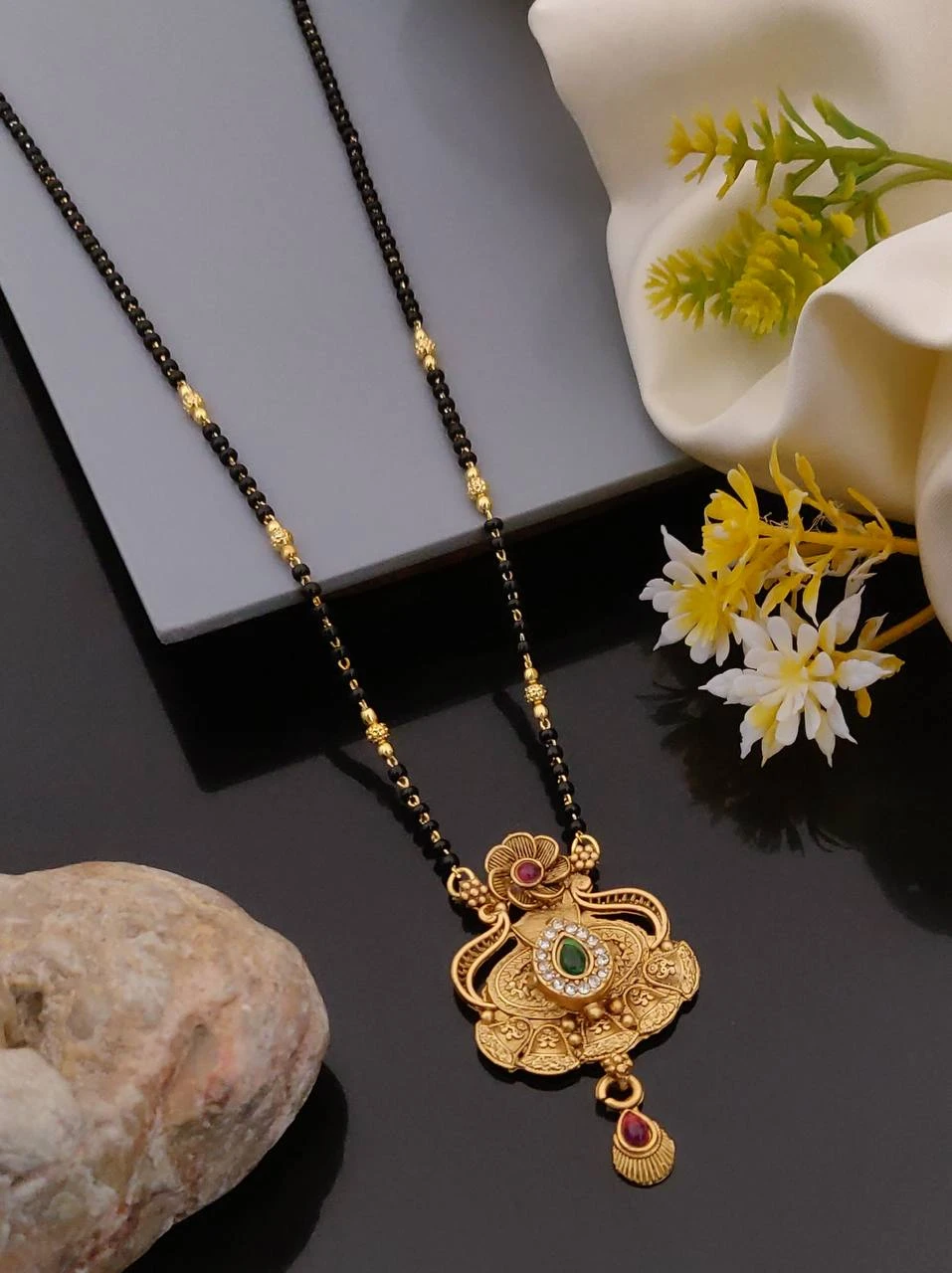 Mate Rajwadi polish Short Mangalsutra