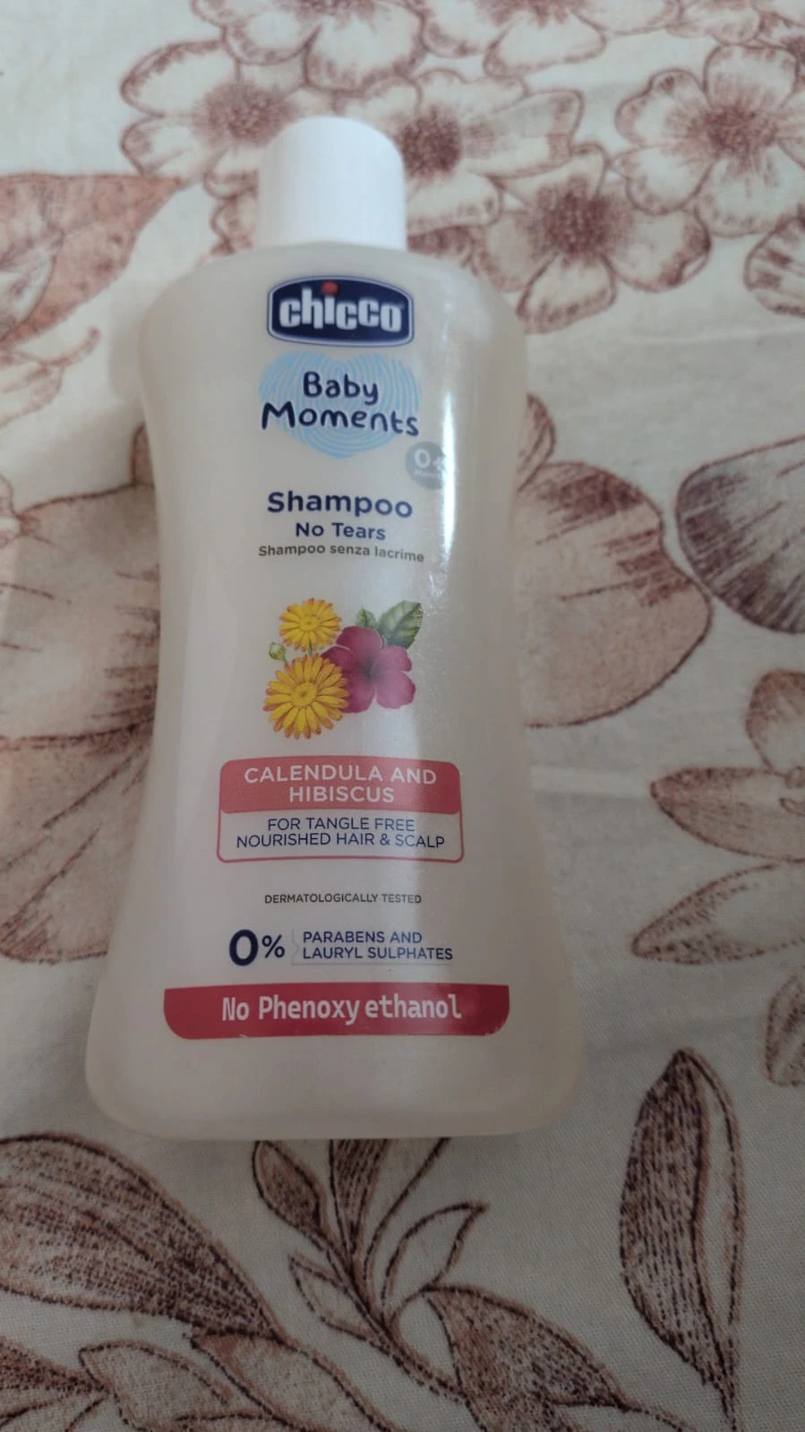 Baby shampoo  calendula and hibiscus
