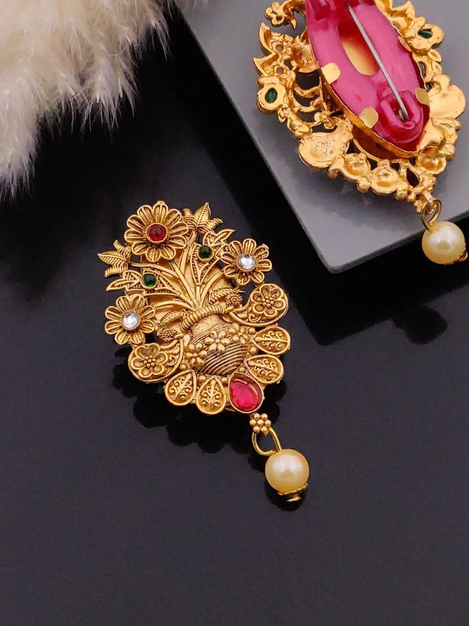 New Design mate Rajwadi polish Saree Pin