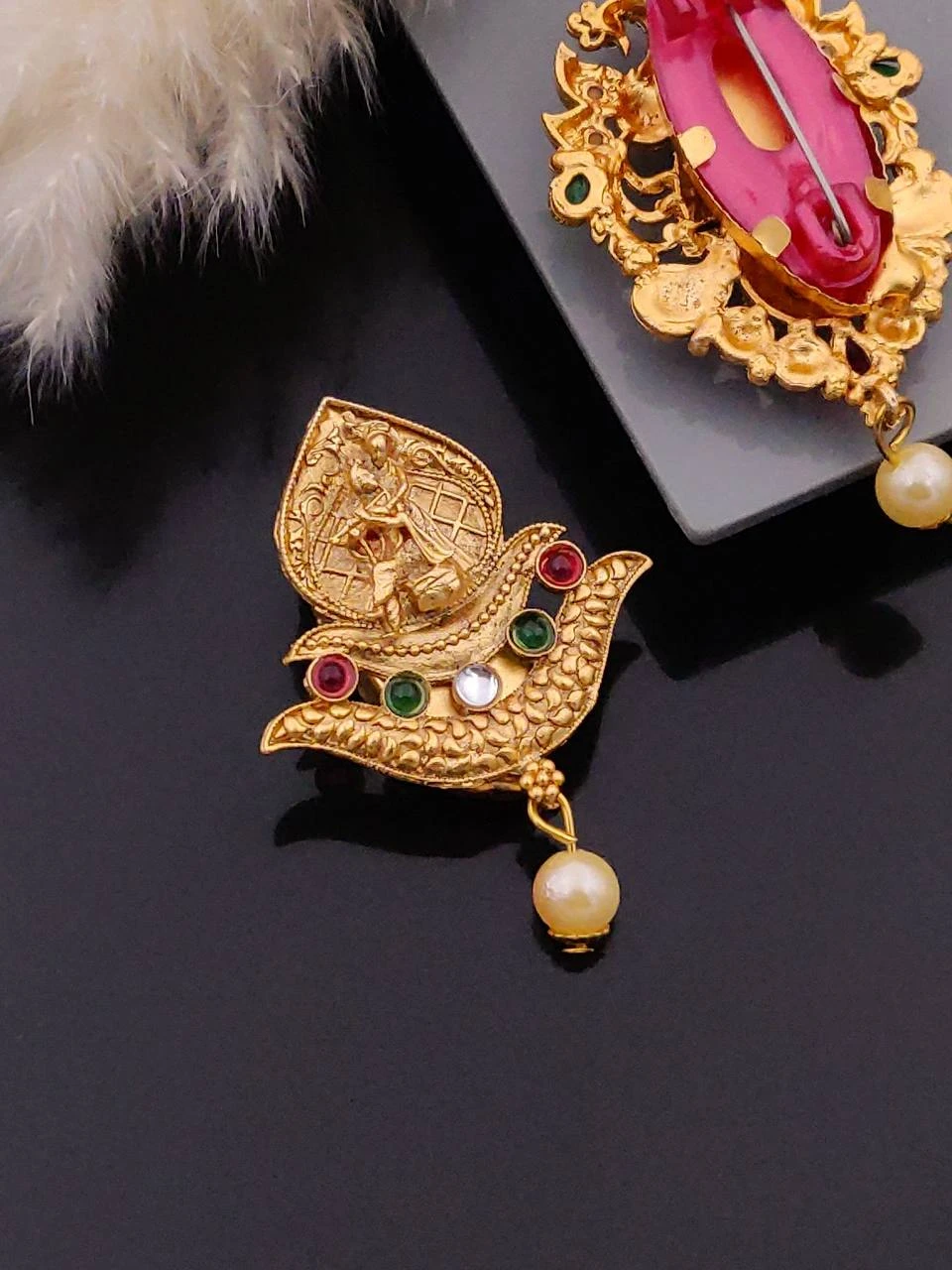 New Design mate Rajwadi polish Saree Pin