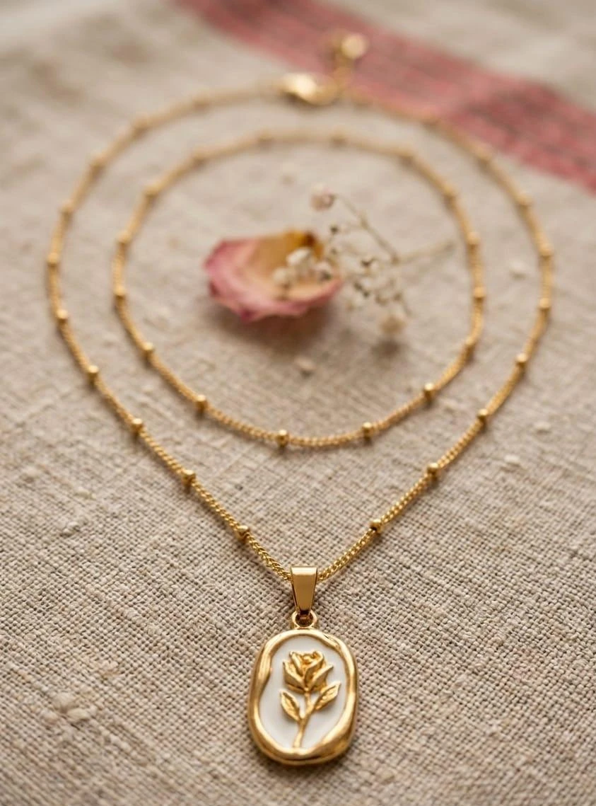 PENDANT FOR GIRLS AND WOMEN