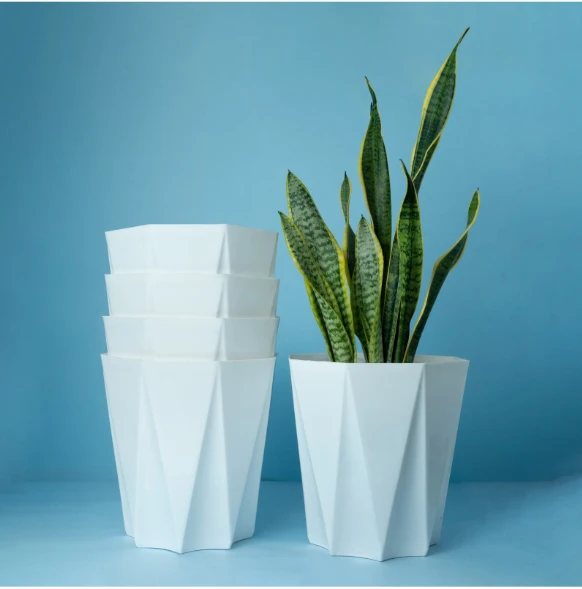 SKARVA 10 Inch Star Flower Pot for Home, Indoor & Outdoor Gamla Plant Container Plant Container White Set of 5