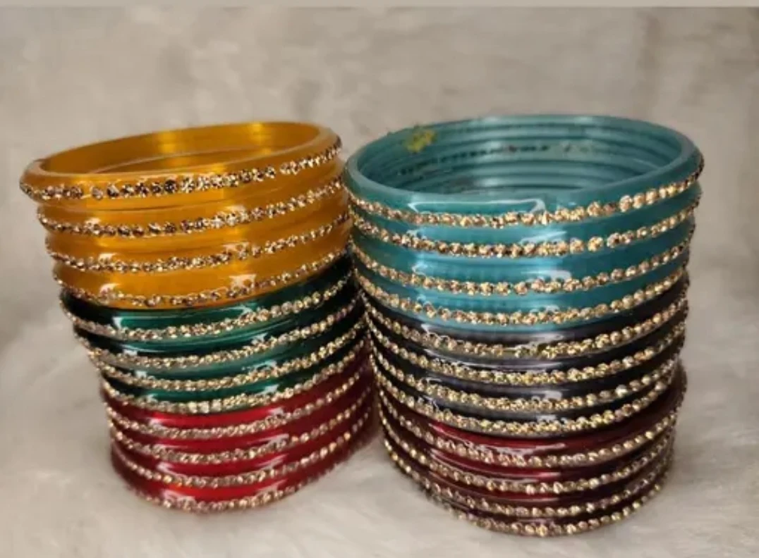 Glass bangle