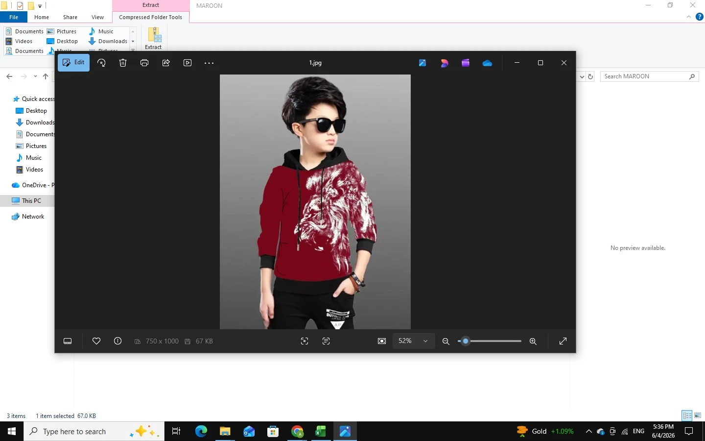 t shirt clothing item