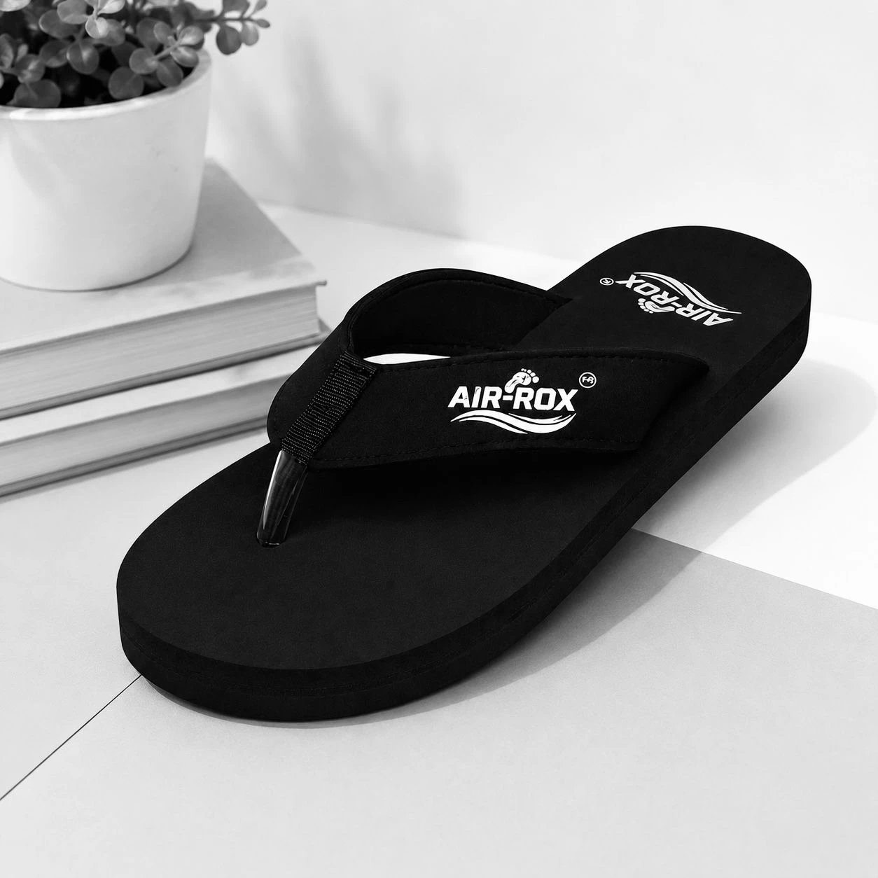 Men's Stylish Black Flip Flops | Comfortable Casual Outdoor Slippers for Men