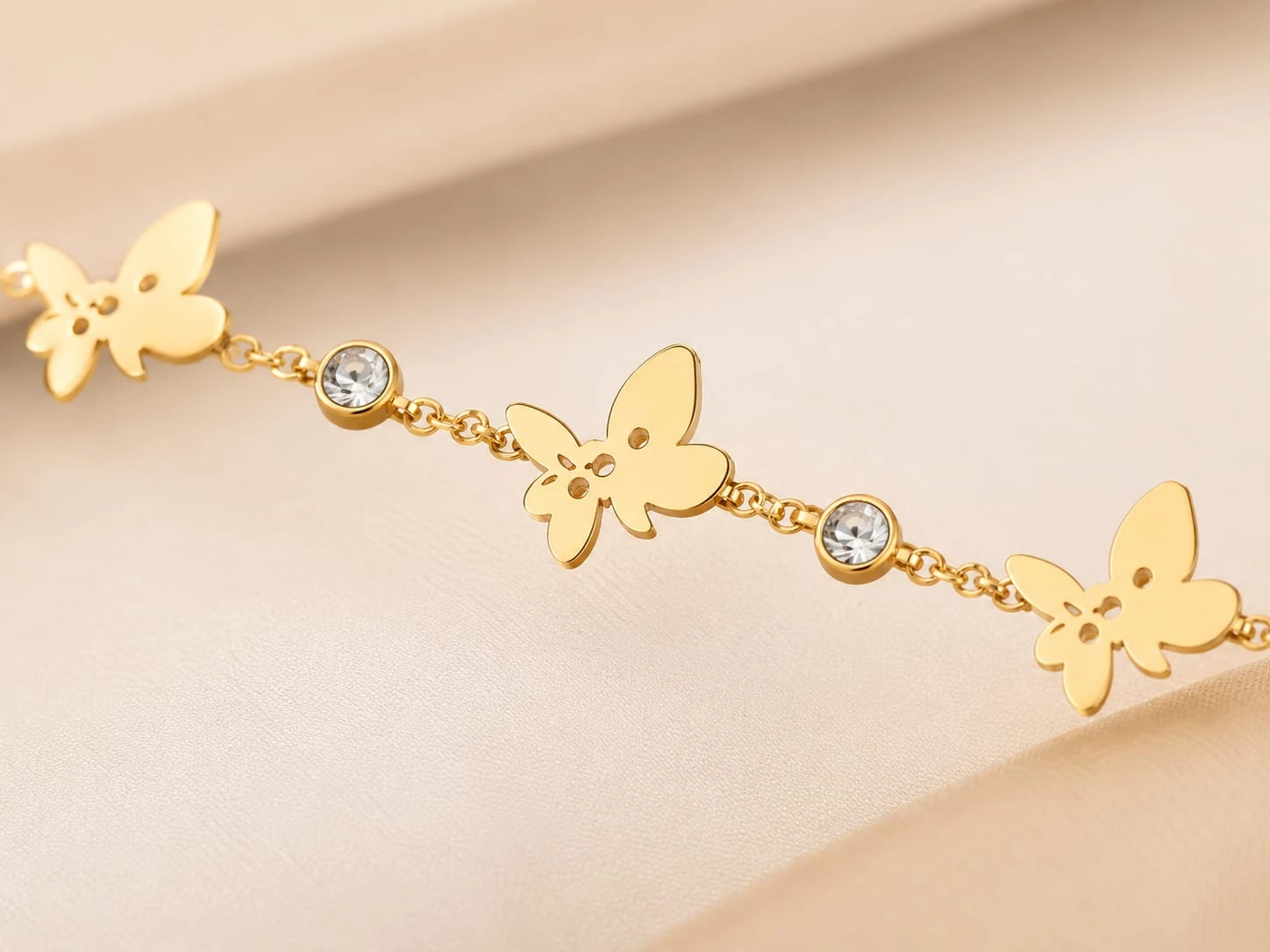 Cute Gold Mickey Mouse Charm Anklet – Elegant Adjustable Foot Bracelet for Women
