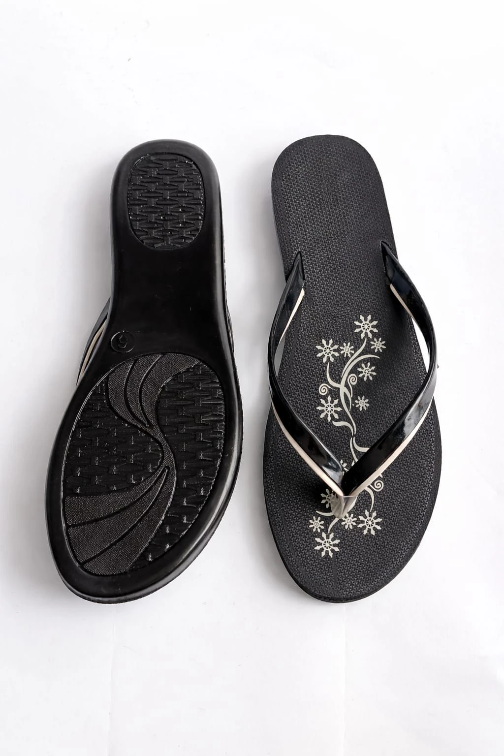 Classic black color for versatile styling
