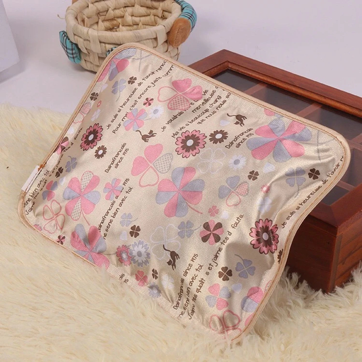 Madan Heart Electric Hot Water Bottle Patent Product Safe Best Gift Cute Hot Water Bag ELECTRICAL 1 L Hot Water Bag (Multicolor)