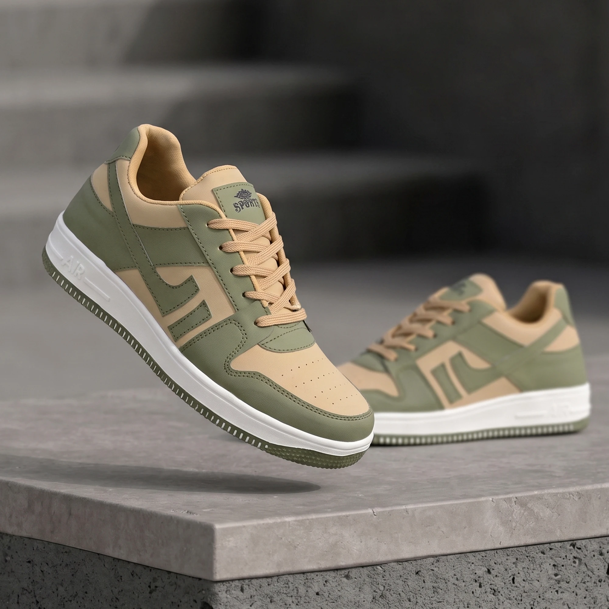 Attractive Men's Sneaker For Men's