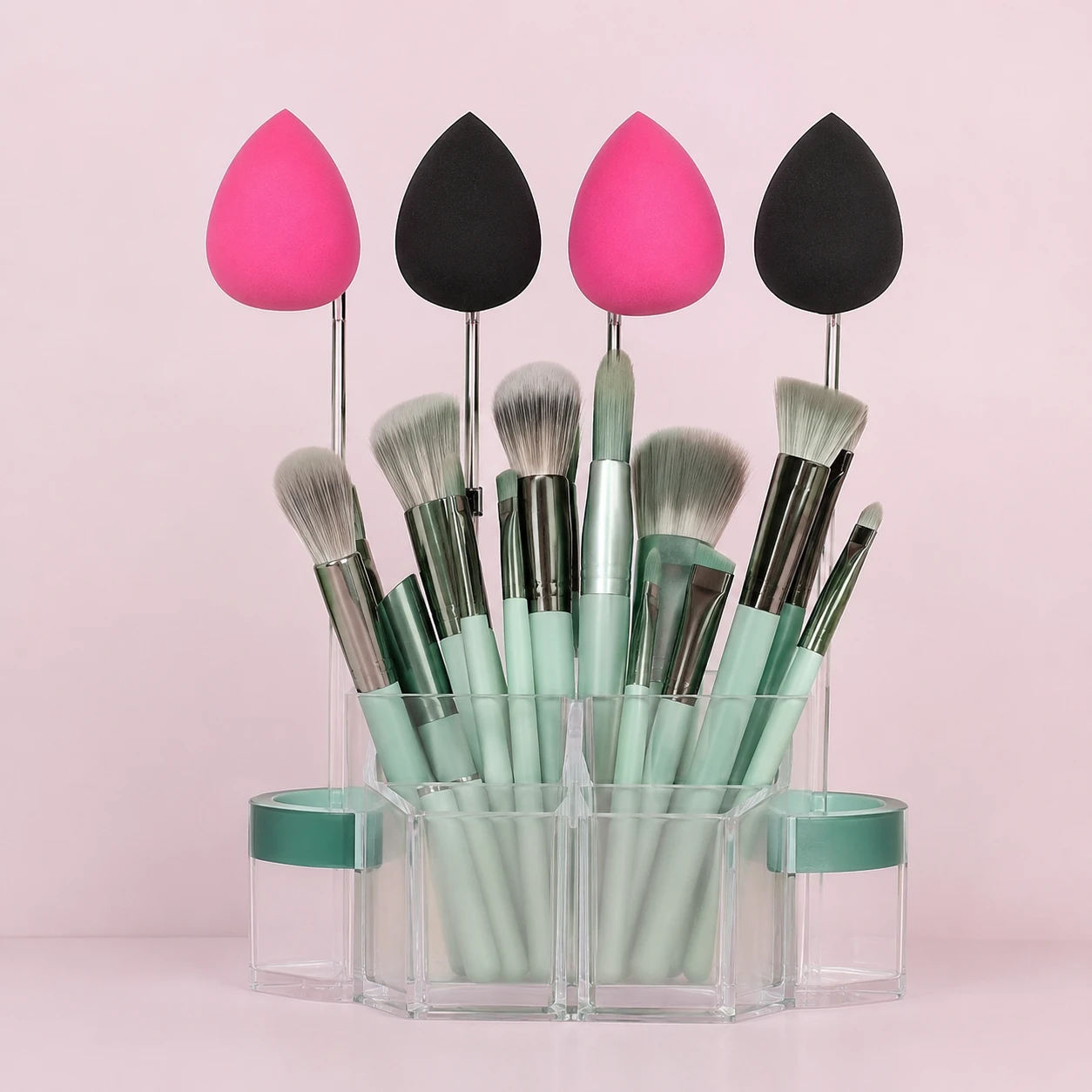 13 Pcs Makeup Brushes and 4 Makeup Puffs e3