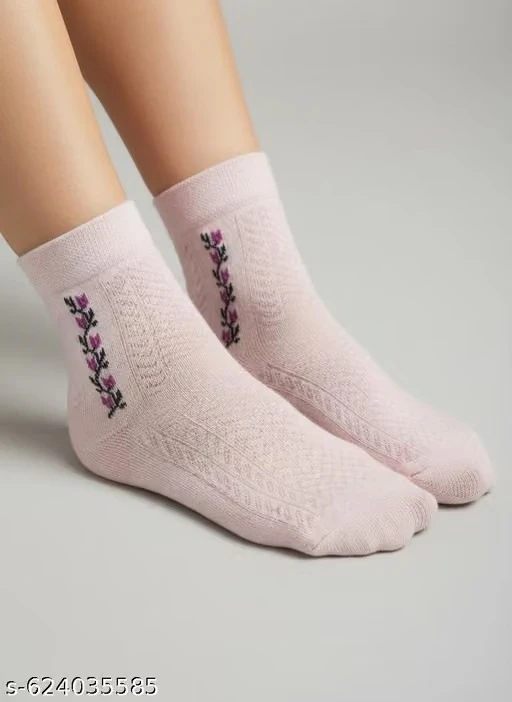 Trendy Women Winter Socks / Ladies Winter Socks / Girls Sports Socks / Women Socks / Multicolored Ladies Socks / Jurab / Moje / Sardi ki Jurab / Sports Moje.