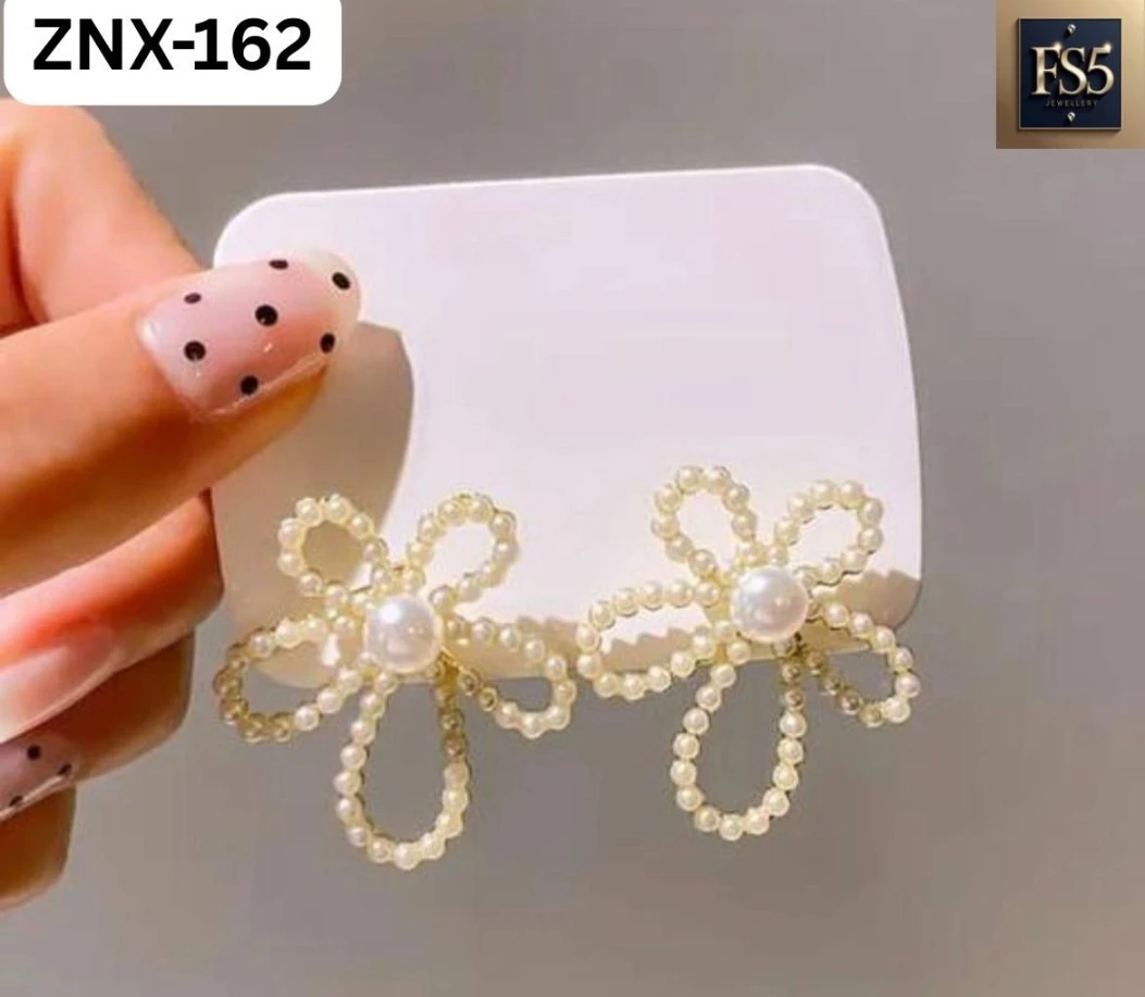 ZNX-162 Pearl Bow Stud Earrings