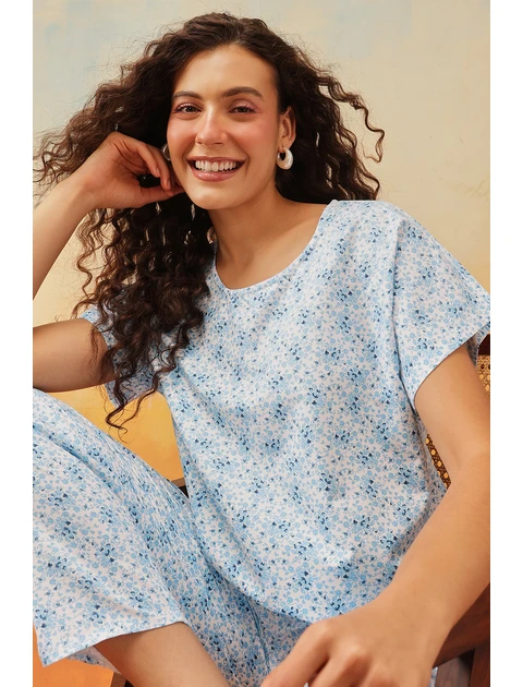Printed Top & Pyjama Set in White - Rayon