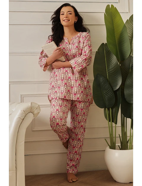 Pretty Florals Kurta Top & Pyjama in Off-White - Cotton Rich