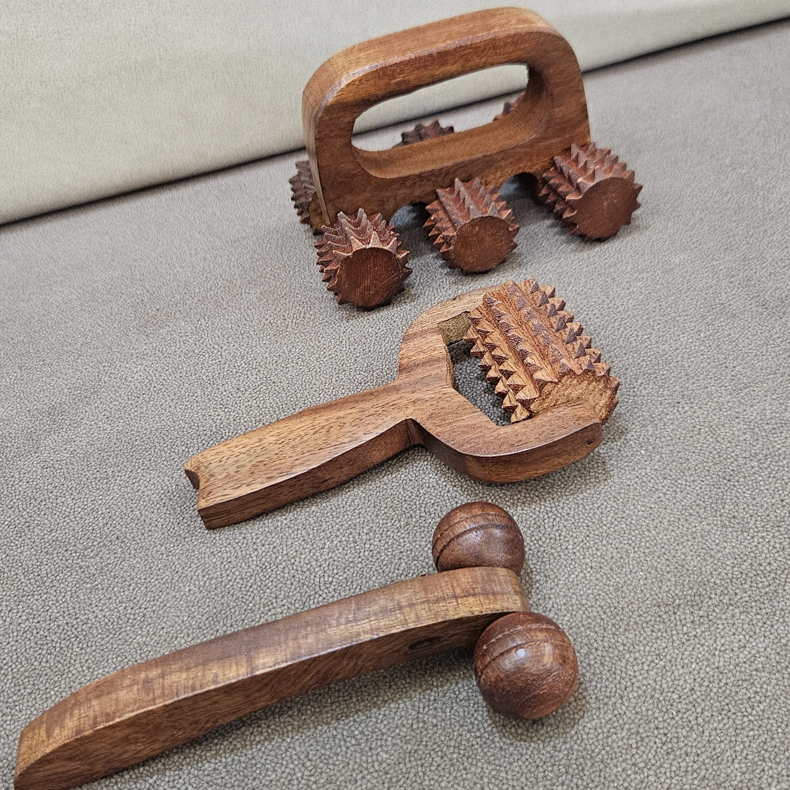 Master Arts Rosewood Acupressure Massager Set | Balyantra Head Massager | 6-Roller Body Massager | 2 Roller Face Massager for De-puff and Uplift skin.
