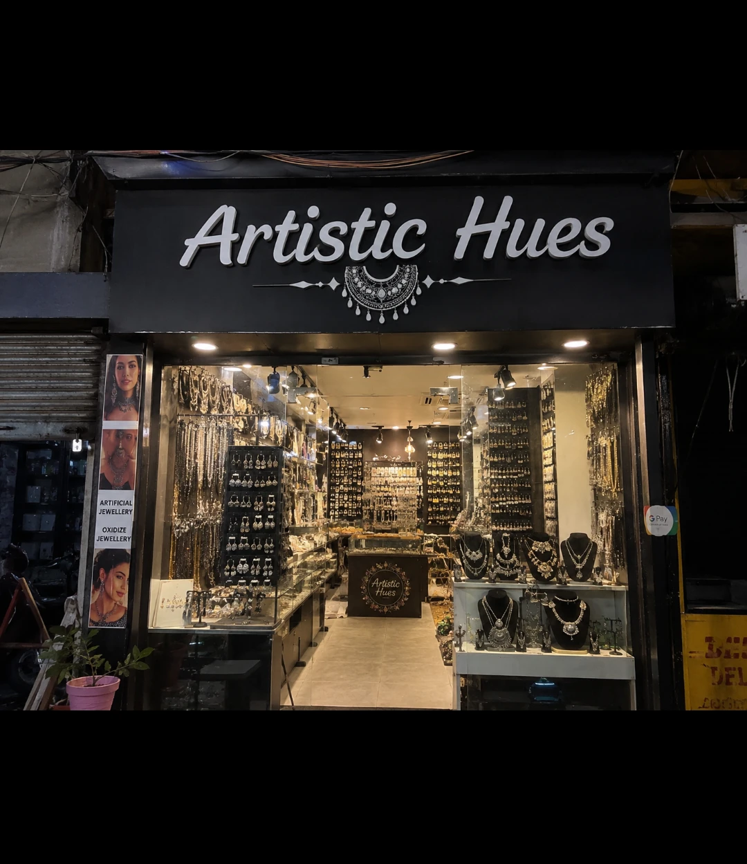 Artistic Hues